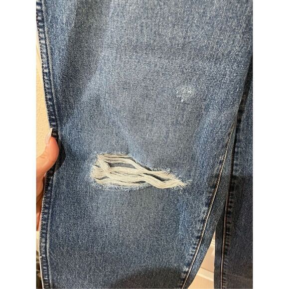 Wrangler NWT High Rise Mom Relaxed Distressed Jeans size 24 - Picture 2 of 8